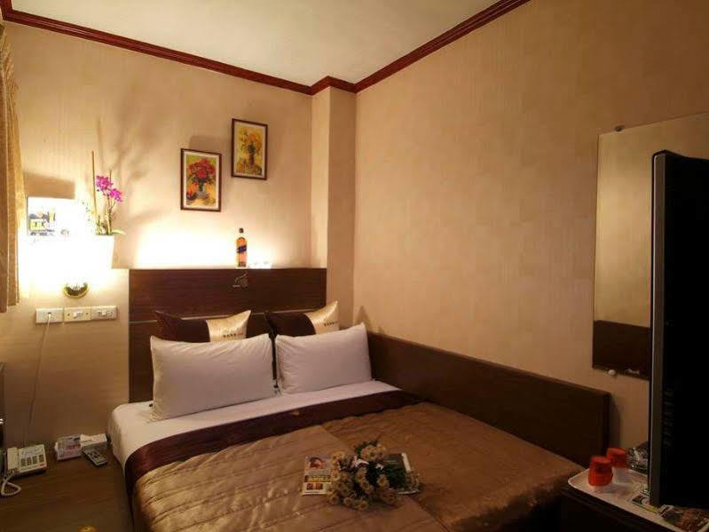 Golden Swallow Hotel Kota Hsinchu Bagian luar foto