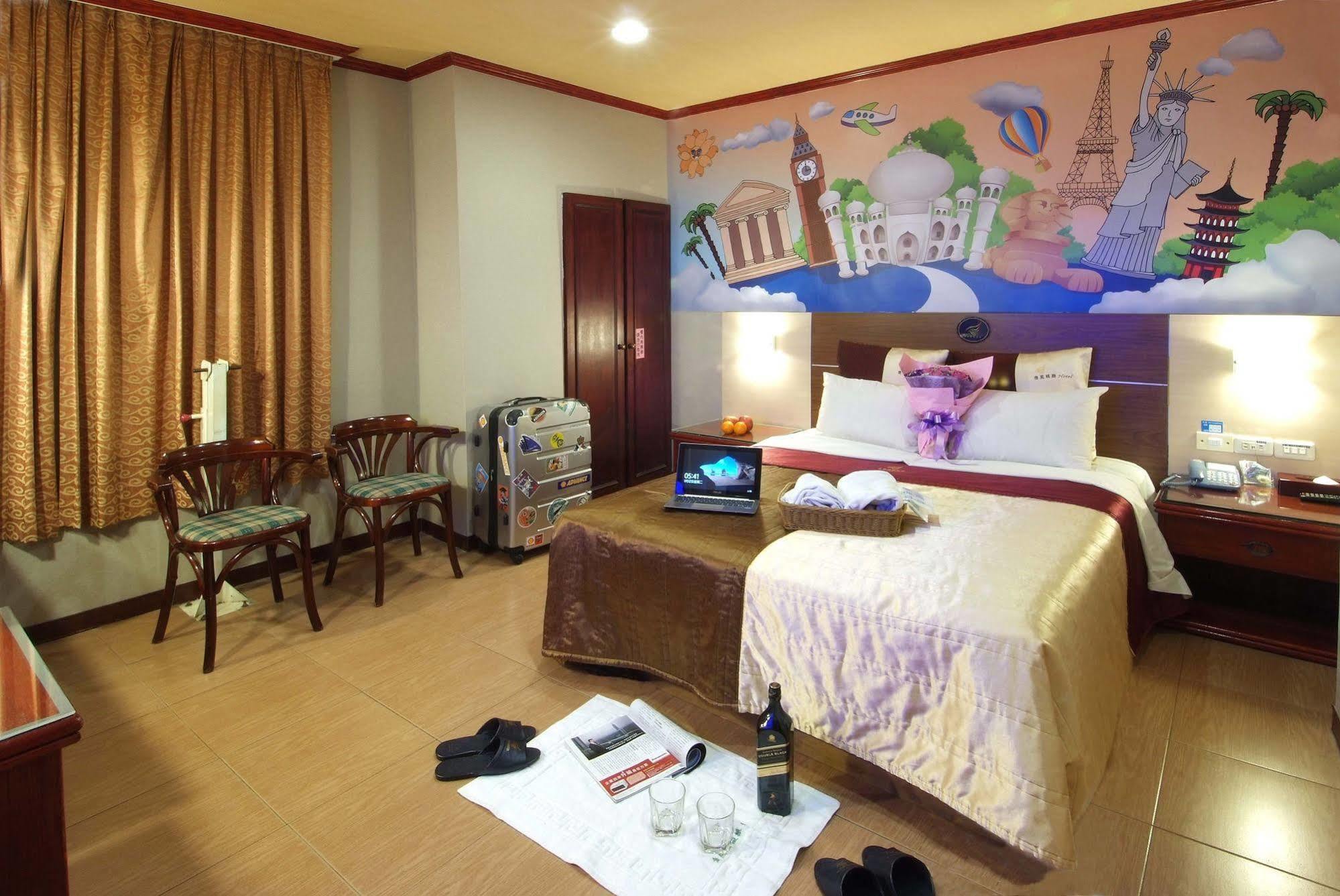 Golden Swallow Hotel Kota Hsinchu Bagian luar foto