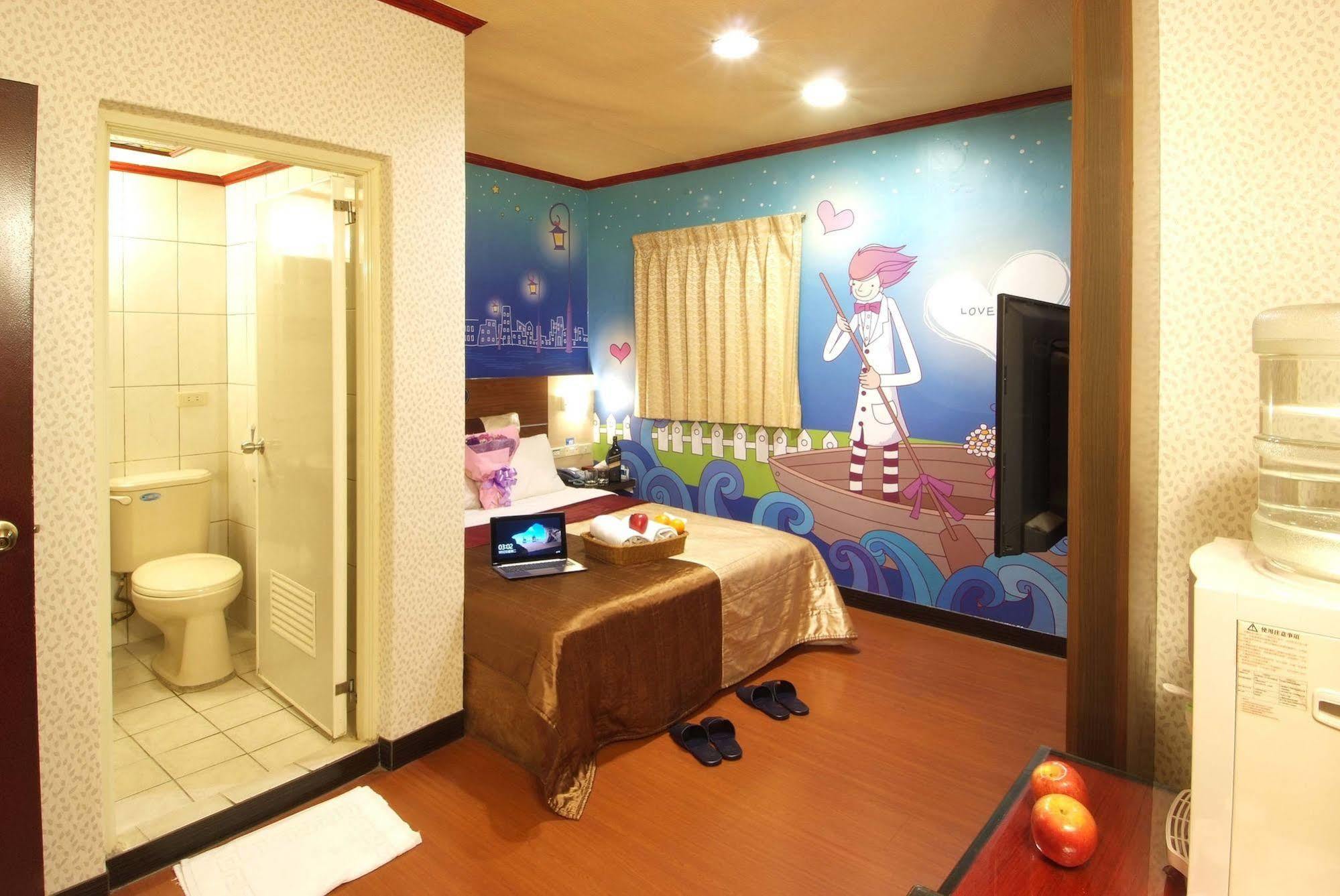 Golden Swallow Hotel Kota Hsinchu Bagian luar foto